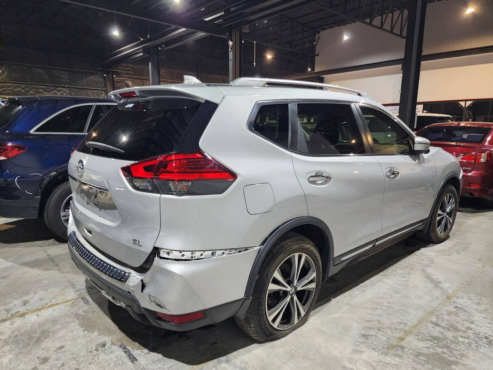 2017 NISSAN ROGUE — 162485 Miles — Lot 39750695 — Al Quoz - Marhaba Auctions Used Cars - Image 4