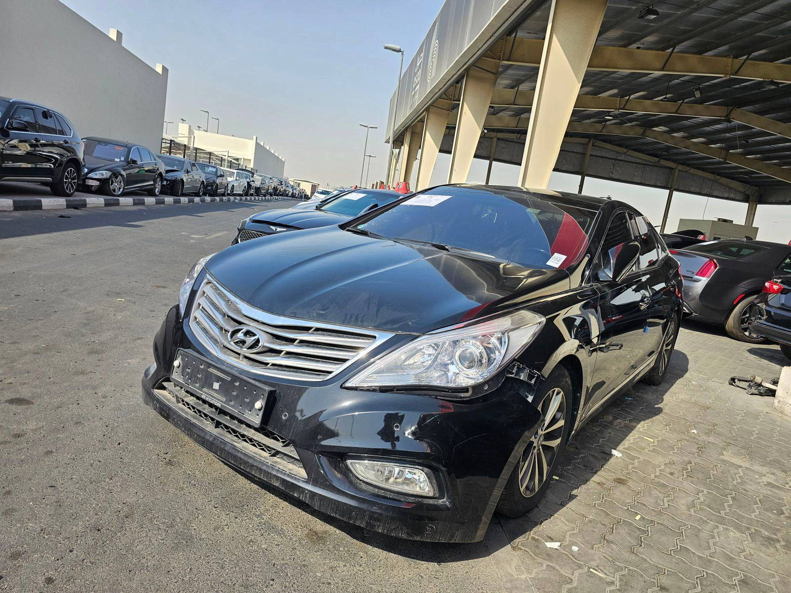 2012 HYUNDAI GRANDEUR — 164783 KM — Lot 162199 — Souq - Marhaba Auctions Used Cars - Image 3