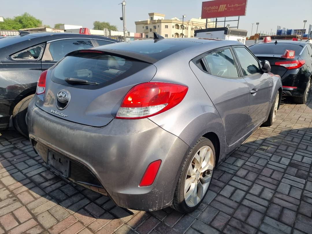 2013 HYUNDAI VELOSTER — 115528 Miles — Lot DU095867 — Souq - Marhaba Auctions Used Cars - Image 5