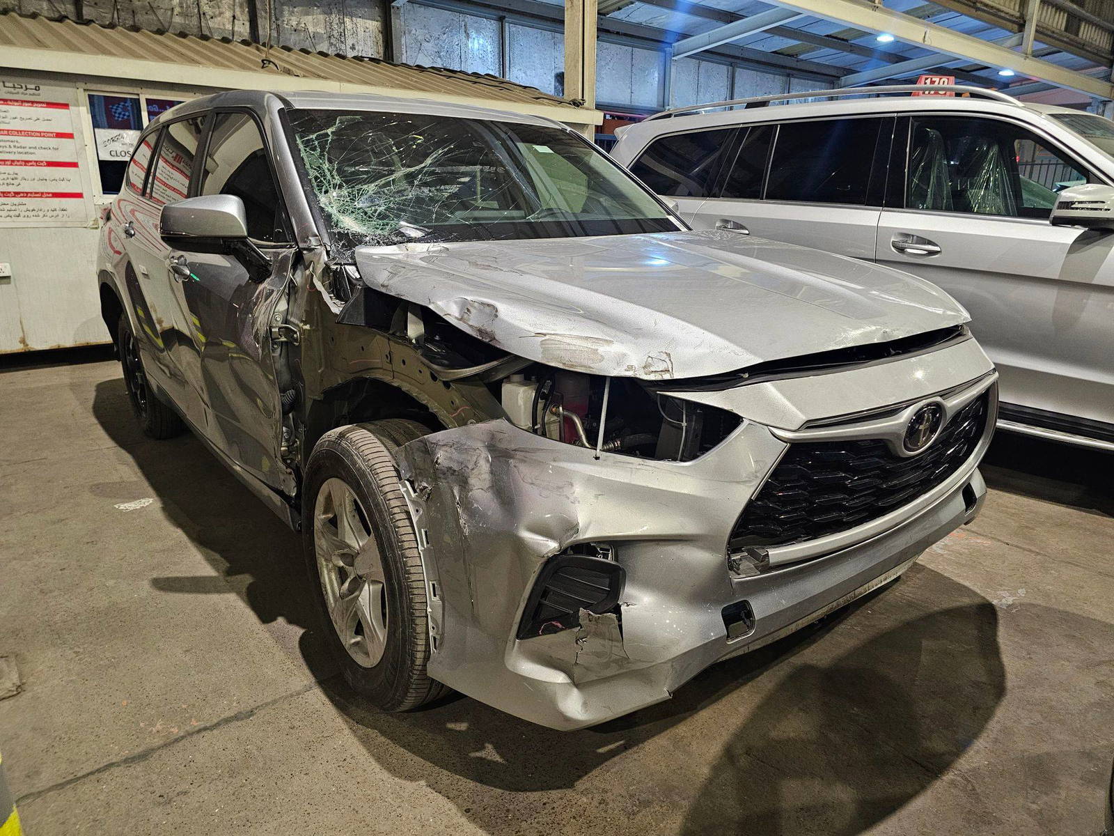 2023 TOYOTA HIGHLANDER — 35644 Miles — Lot 84250205 — Main - Marhaba Auctions Used Cars - Image 4