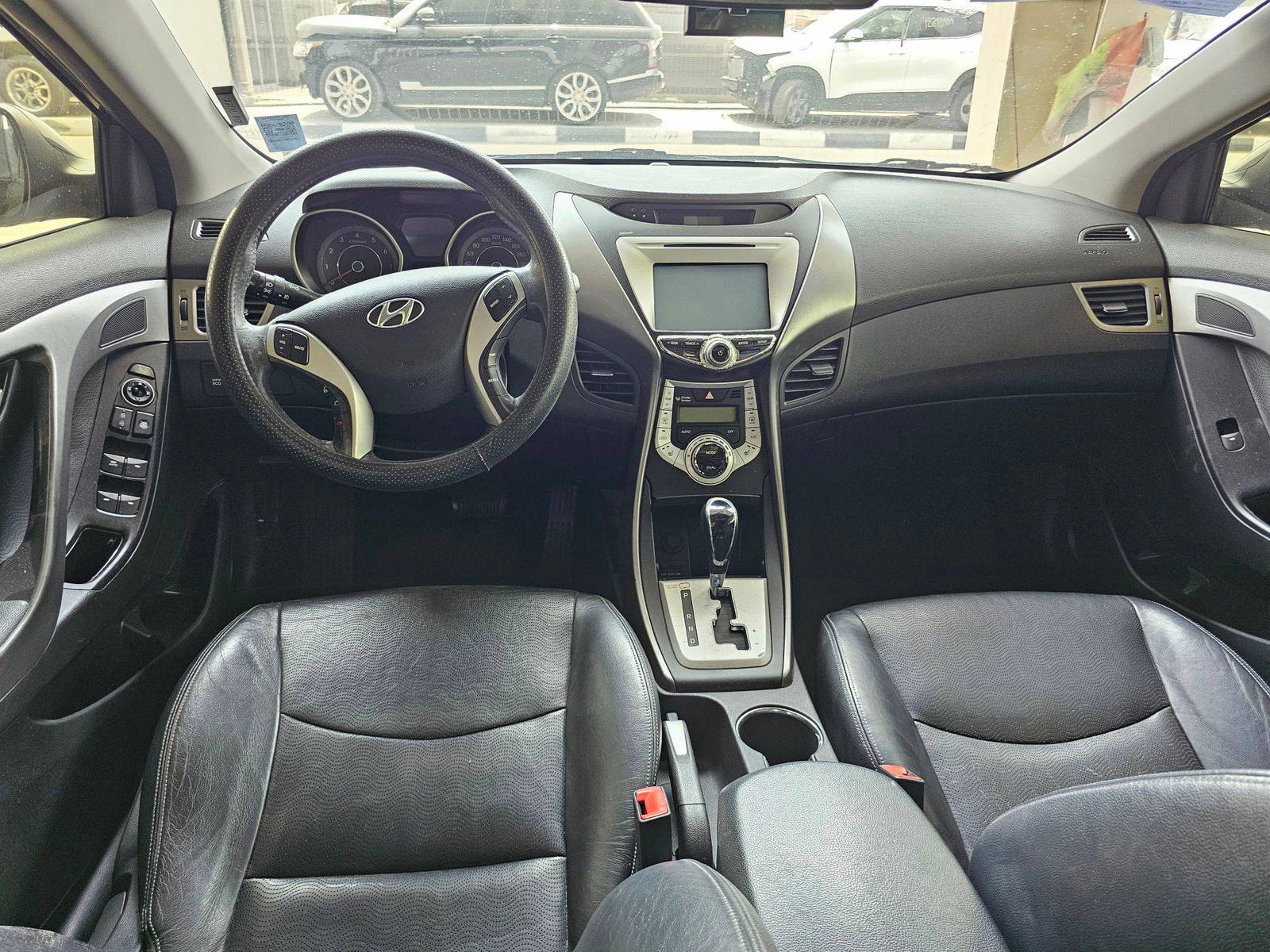 2011 HYUNDAI AVANTE — 121775 KM — Lot 062915 — Souq - Marhaba Auctions Used Cars - Image 7