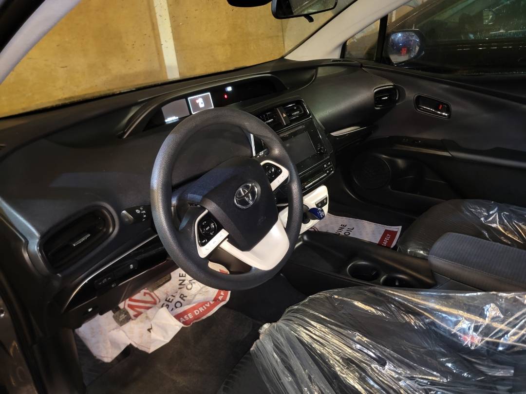 2017 TOYOTA PRIUS — 203182 Miles — Lot 038525 - Marhaba Auctions Used Cars - Image 5