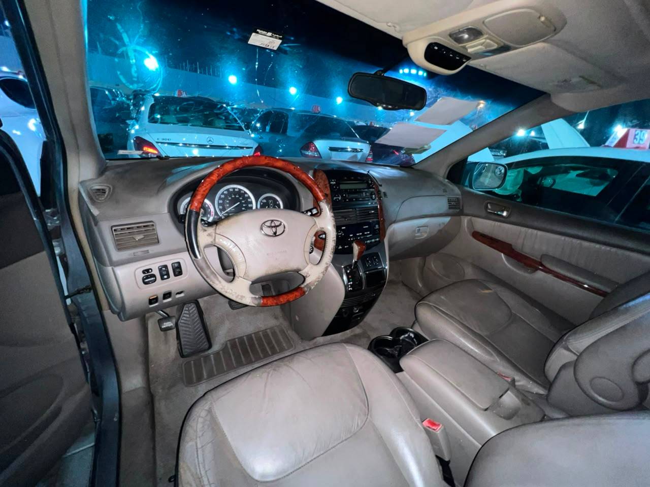 TOYOTA SIENNA 2004 - Marhaba Auction Used Cars - Image 6