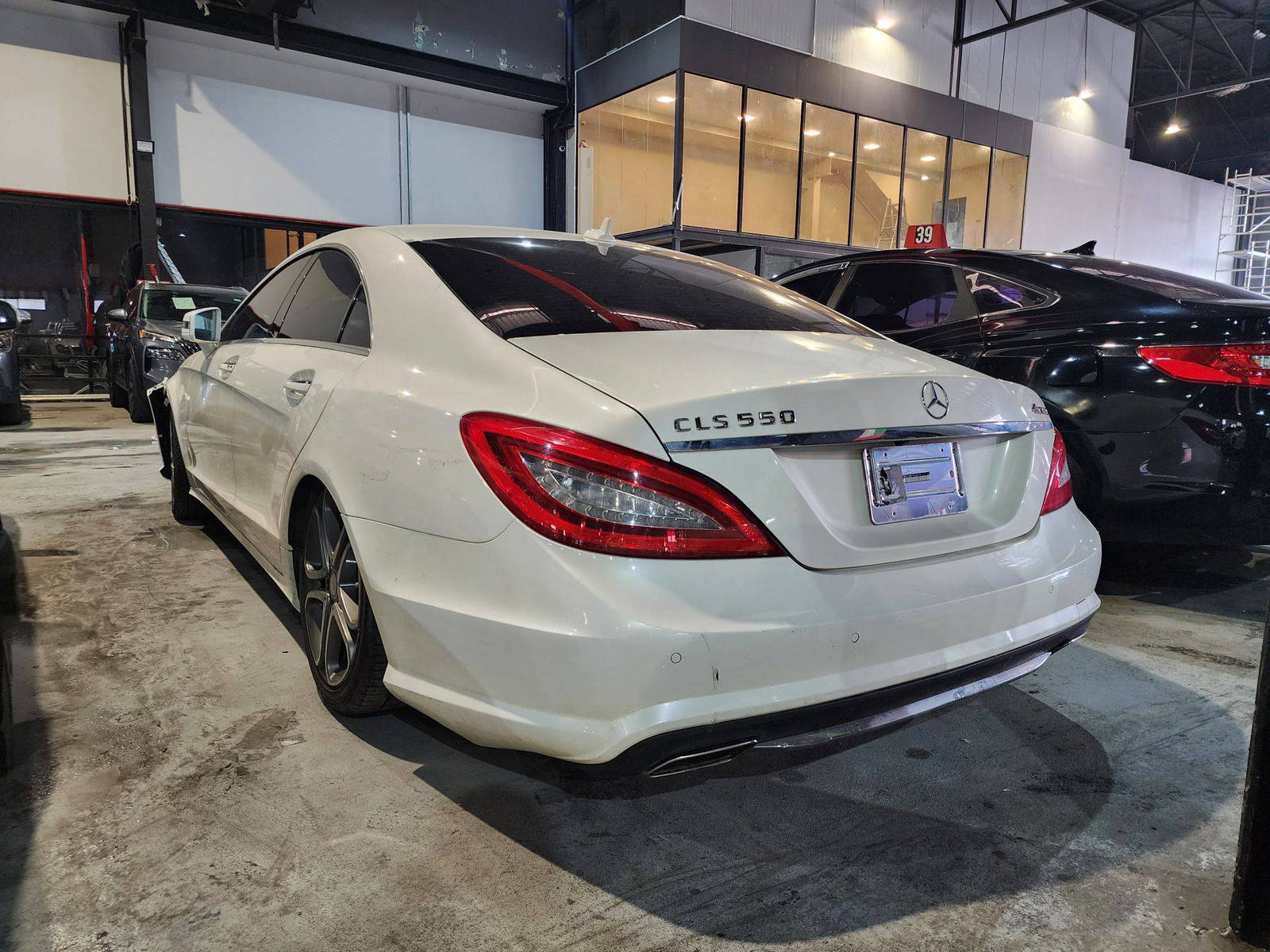 2013 MERCEDES BENZ CLS 550 — 181568 KM — Lot 51203465 — Souq - Marhaba Auctions Used Cars - Image 6