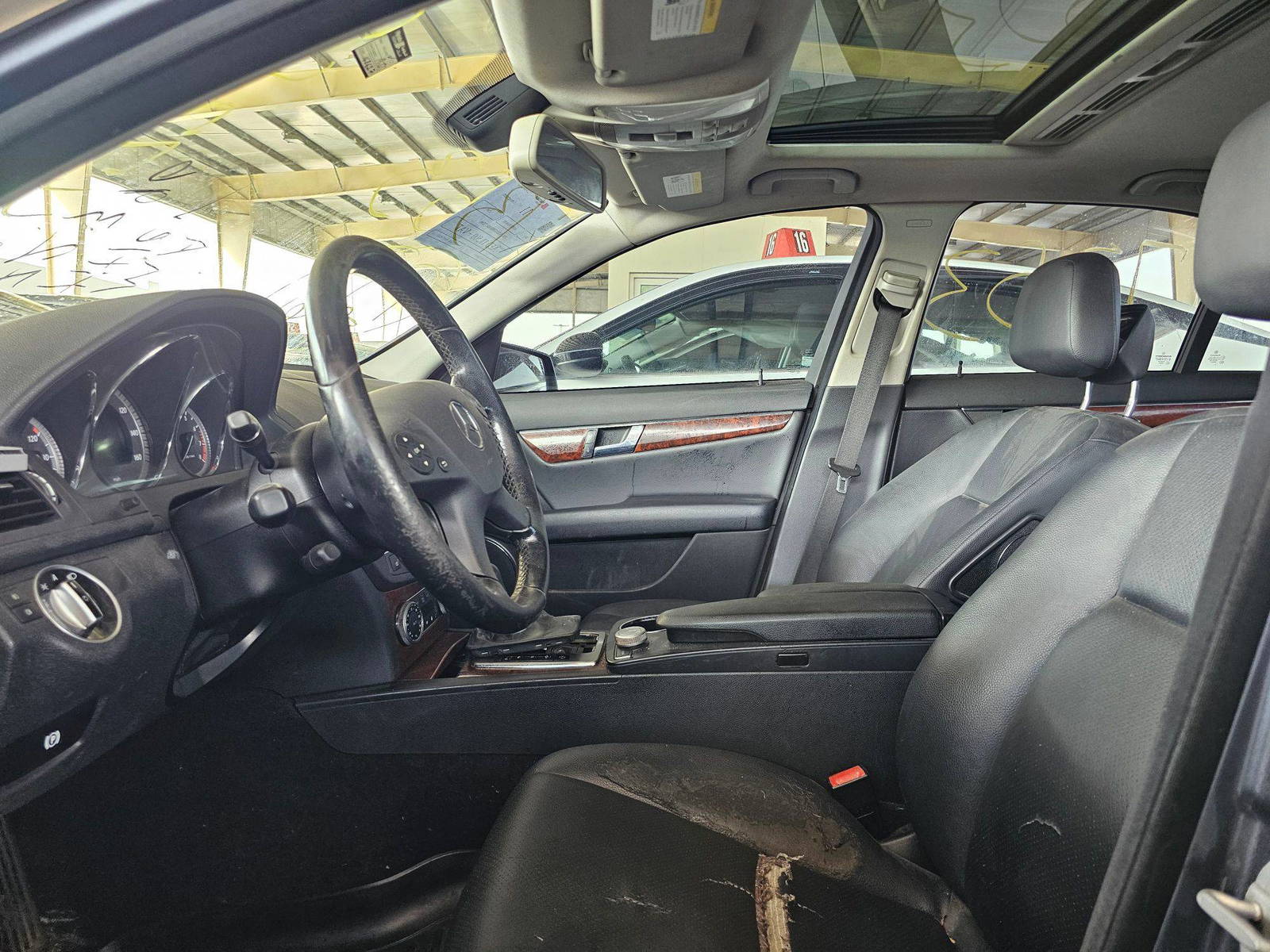 MERCEDES BENZ C300 2011 - Marhaba Auction Used Cars - Image 9