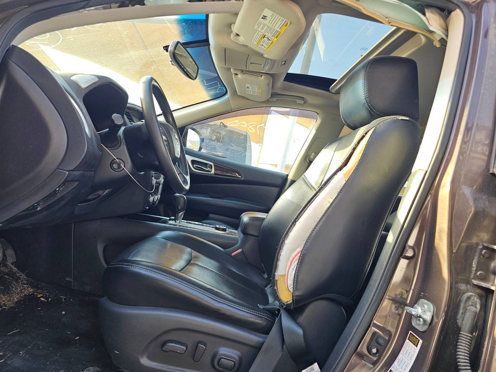 2015 NISSAN PATHFINDER — 146617 Miles — Lot 7FC601461 — Souq - Marhaba Auctions Used Cars - Image 8