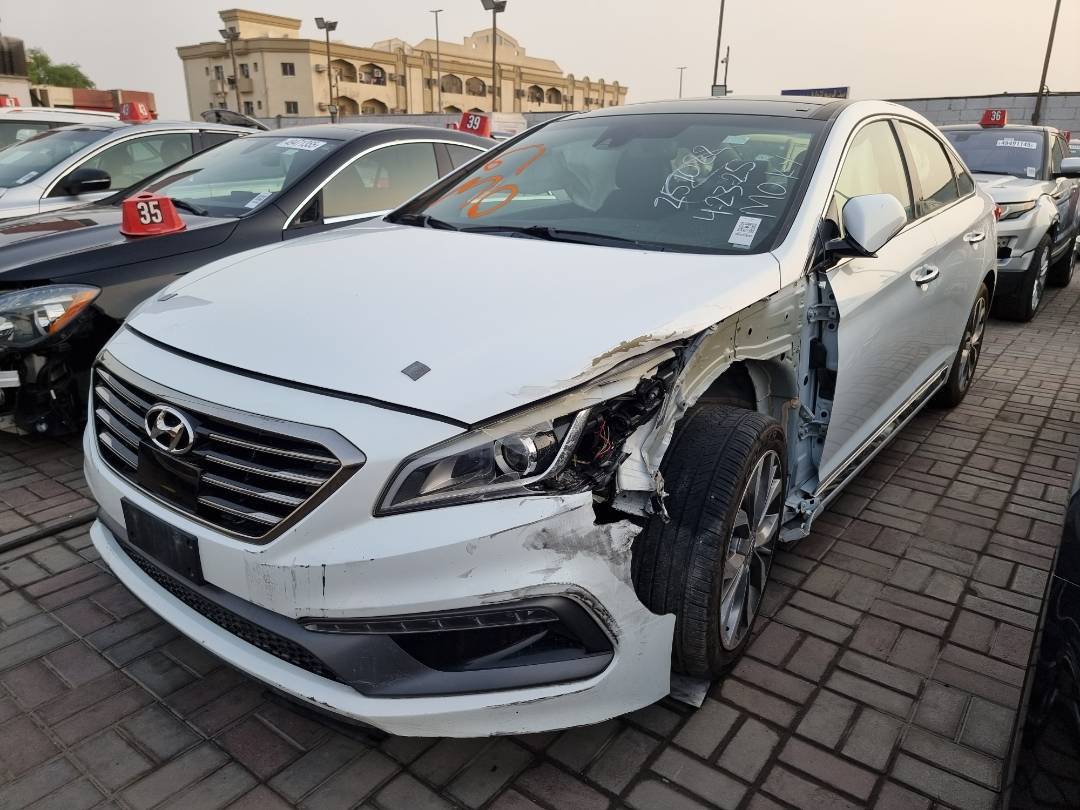 2015 HYUNDAI SONATA — 116883 Miles — Lot 215487 — Ind. 12 - Marhaba Auctions Used Cars - Image 3