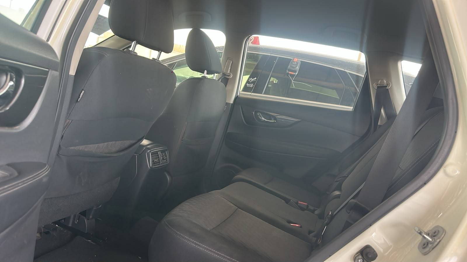 2017 NISSAN ROGUE — sold — 181313 Miles — Lot HP519305 — Souq - Marhaba Auctions Used Cars - Image 6
