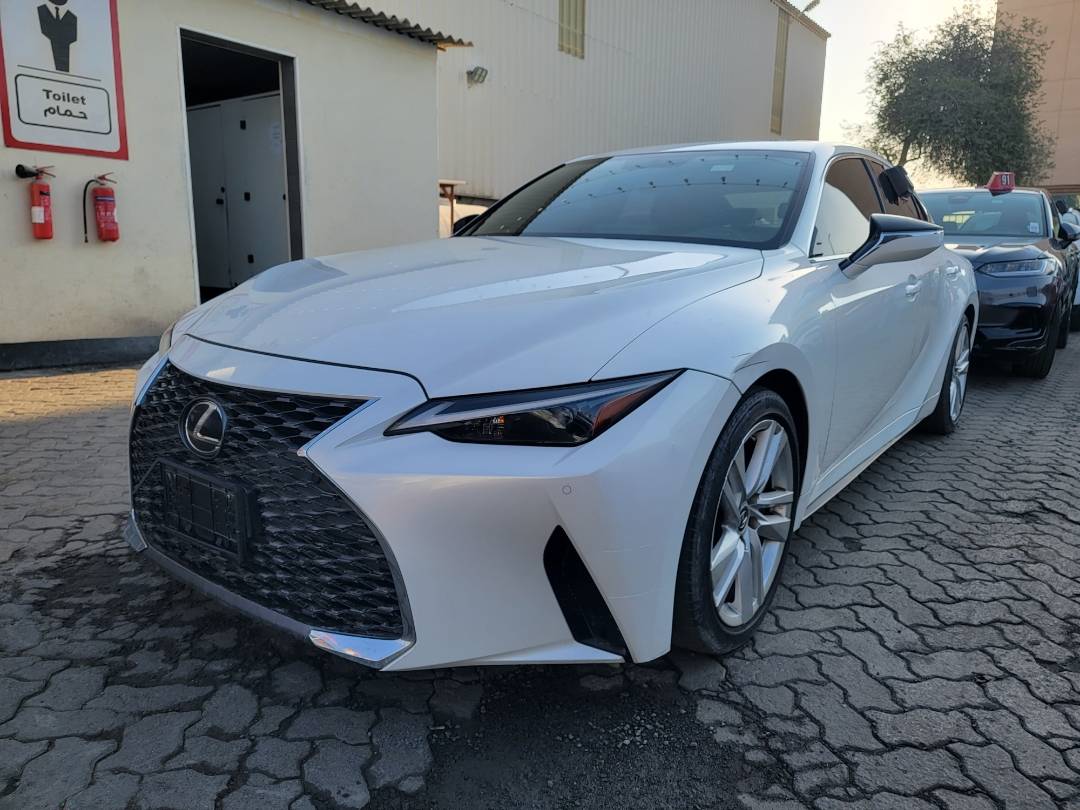 2021 LEXUS IS 300 — 96115 KM — Lot 5115969 — Main - Marhaba Auctions Used Cars - Image 5
