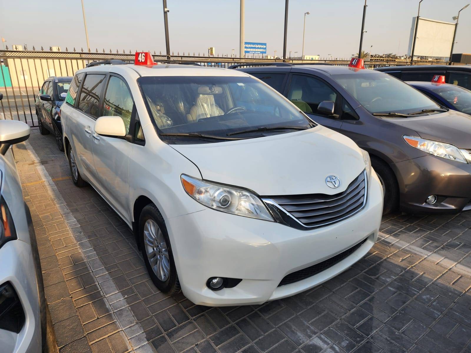 TOYOTA SIENNA