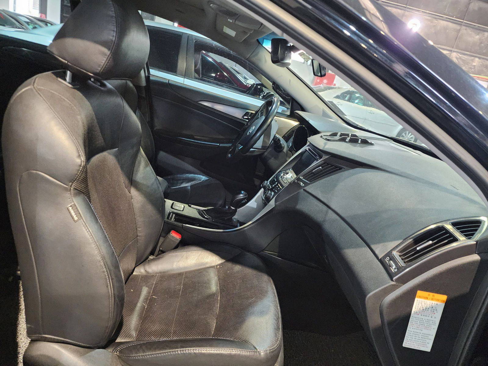 2012 HYUNDAI SONATA — 220888 KM — Lot 018100 — Al Quoz - Marhaba Auctions Used Cars - Image 9