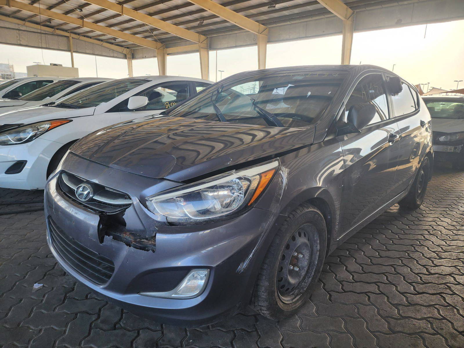 2015 HYUNDAI ACCENT — 135766 KM — Lot 228424 — Souq - Marhaba Auctions Used Cars - Image 3
