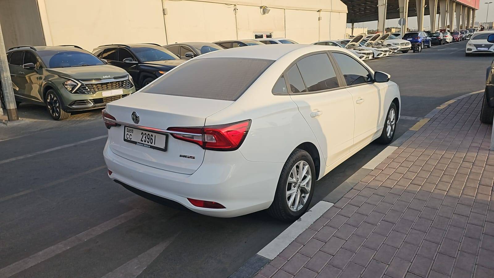 2025 MG MG 5 — 59840 KM — Lot SZ609229 — Souq - Marhaba Auctions Used Cars - Image 9