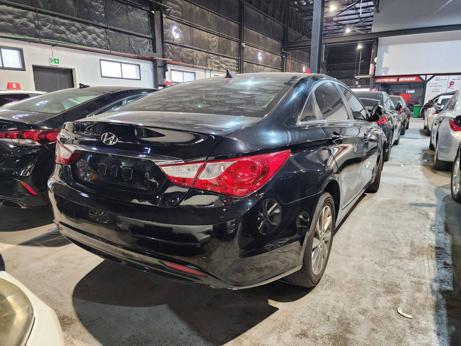 2013 HYUNDAI SONATA — 162265 KM — Lot 526379 — Al Quoz - Marhaba Auctions Used Cars - Image 3