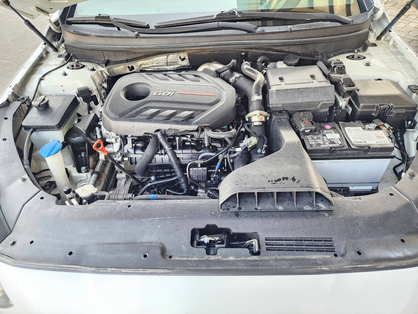 2018 HYUNDAI SONATA — 133224 Miles — Lot H692286 — Souq - Marhaba Auctions Used Cars - Image 12