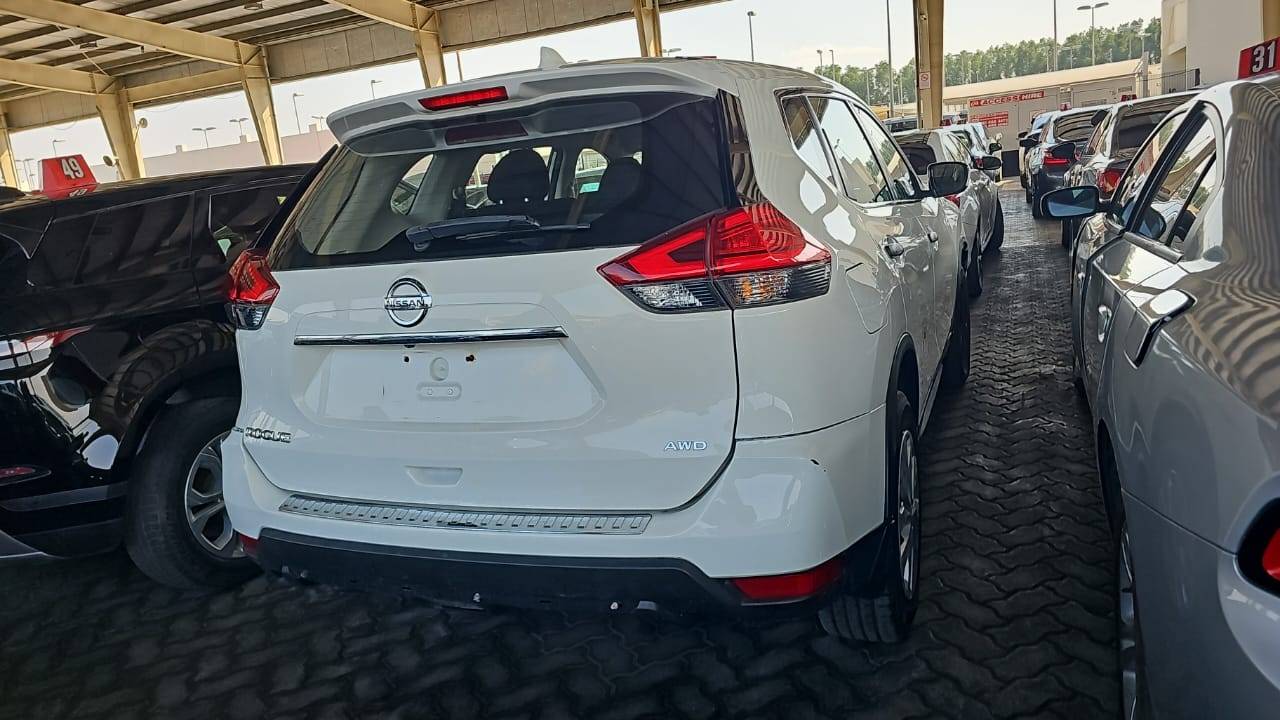 2017 NISSAN ROGUE — 177582 Miles — Lot 4HW013005 — Souq - Marhaba Auctions Used Cars - Image 10