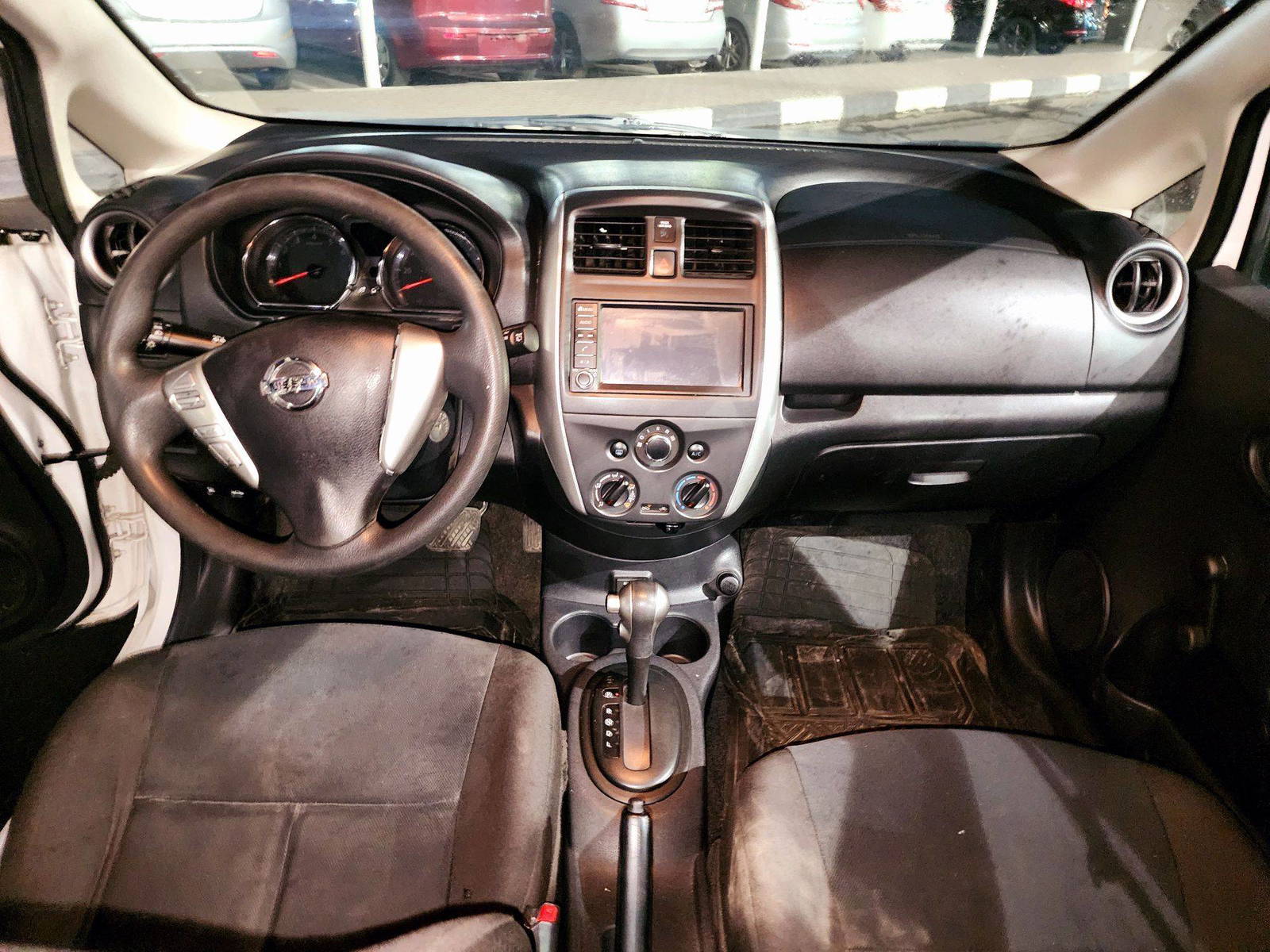 2018 NISSAN VERSA NOTE — 139758 Miles — Lot 1JL370058 — Souq - Marhaba Auctions Used Cars - Image 7