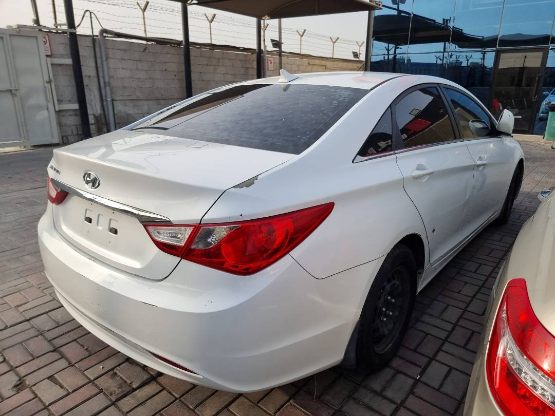 2011 HYUNDAI SONATA — 161519 Miles — Lot 114172 — Main - Marhaba Auctions Used Cars - Image 4