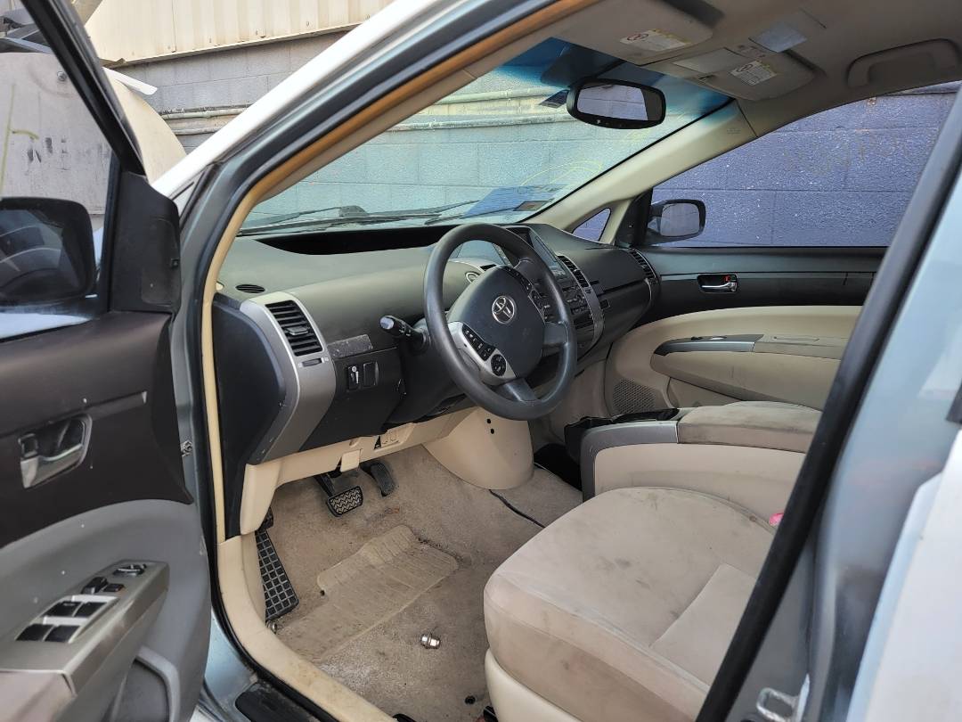 2005 TOYOTA PRIUS — 225490 Miles — Lot U953047213 — Main - Marhaba Auctions Used Cars - Image 6