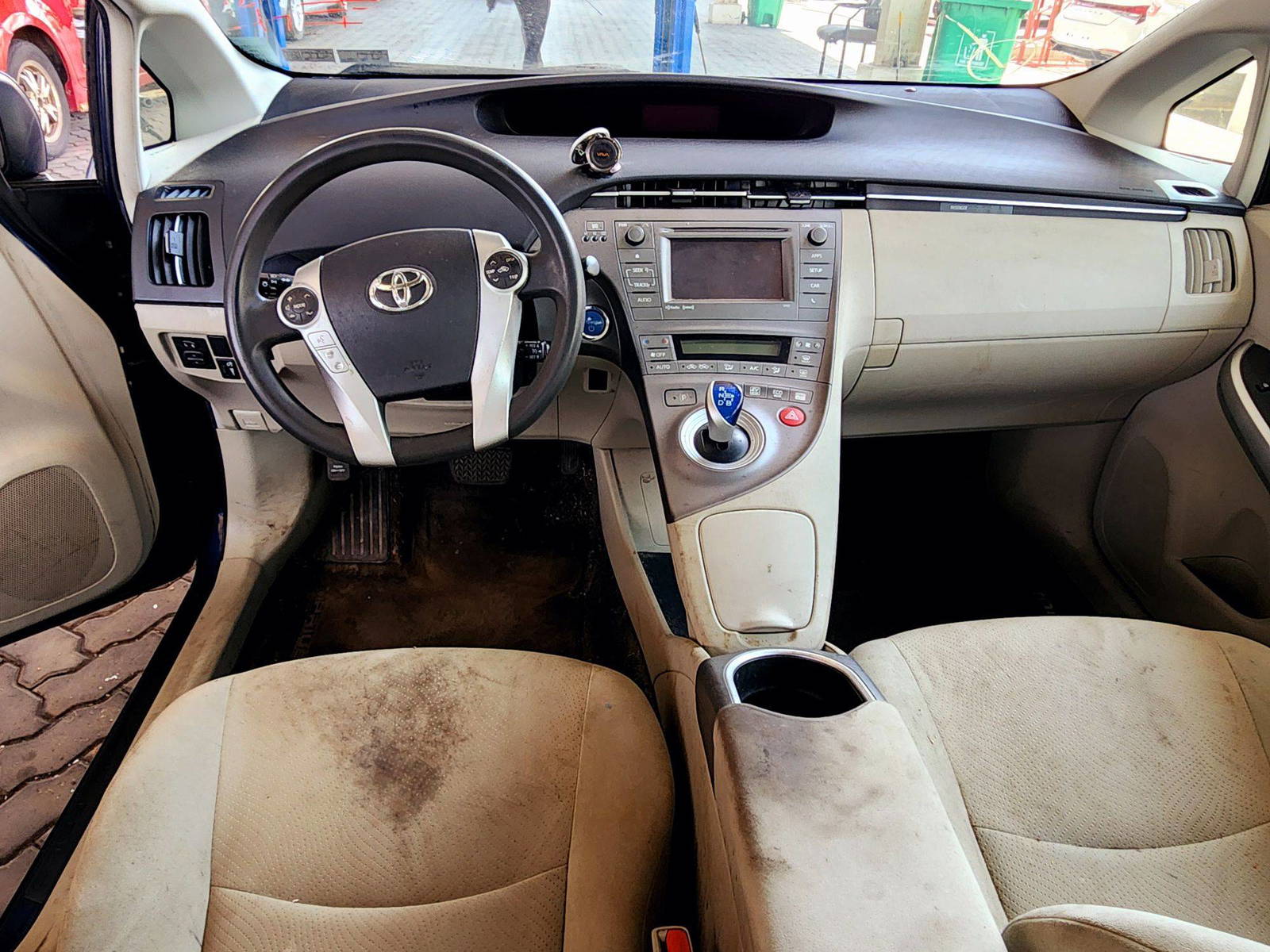 2014 TOYOTA PRIUS — 169206 Miles — Lot E1766768 — Main - Marhaba Auctions Used Cars - Image 7