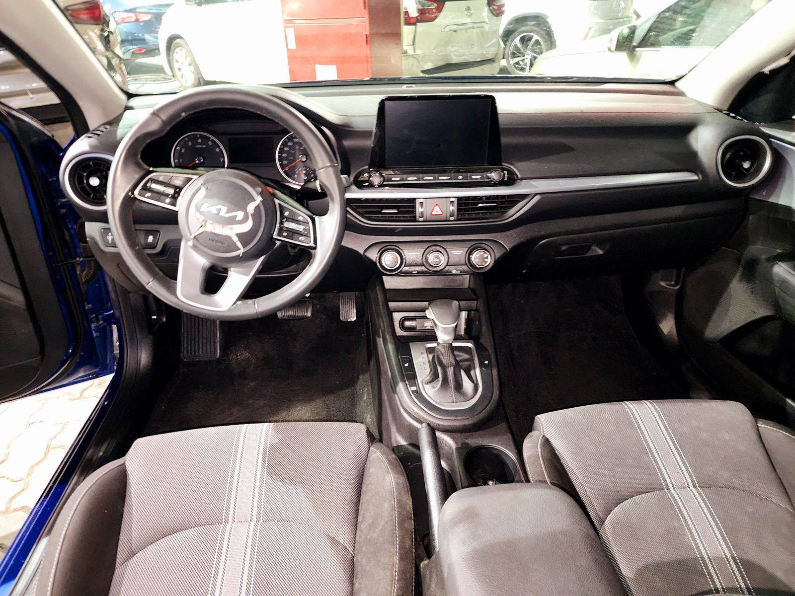 2022 KIA FORTE — 29853 KM — Lot 6NE462400 — Souq - Marhaba Auctions Used Cars - Image 7