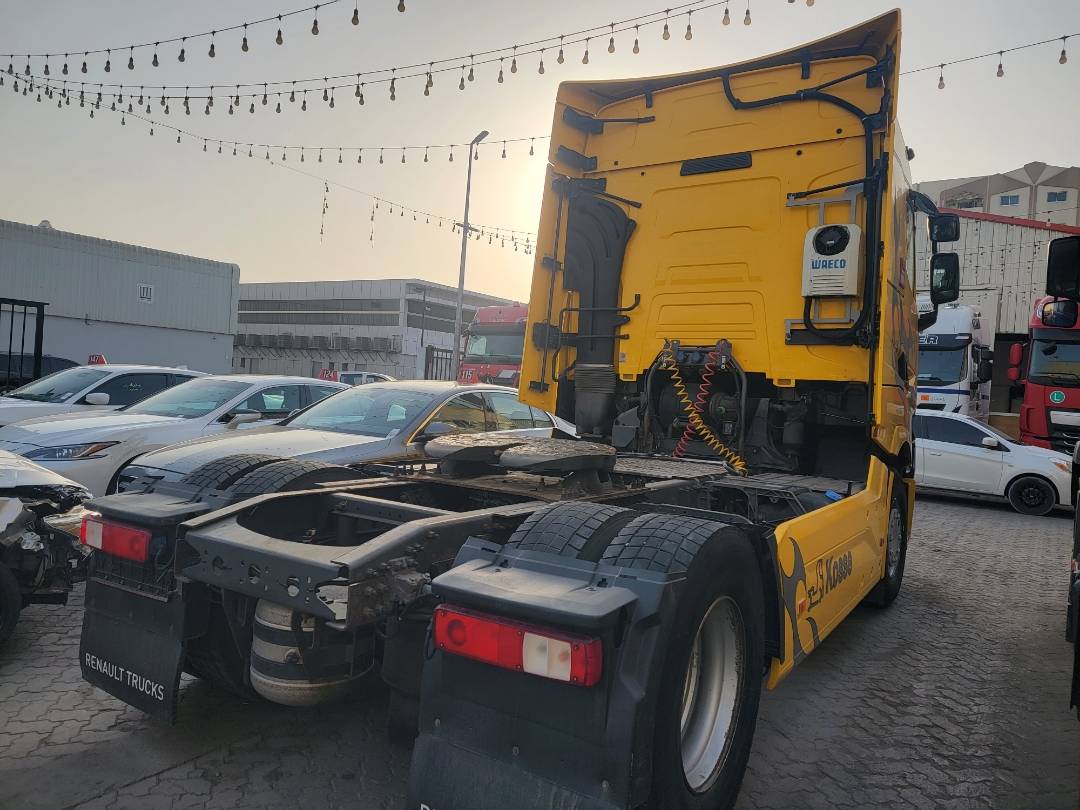 2015 RENAULT T 480 — 1131025 KM — Lot 001503 — Main - Marhaba Auctions Used Cars - Image 5