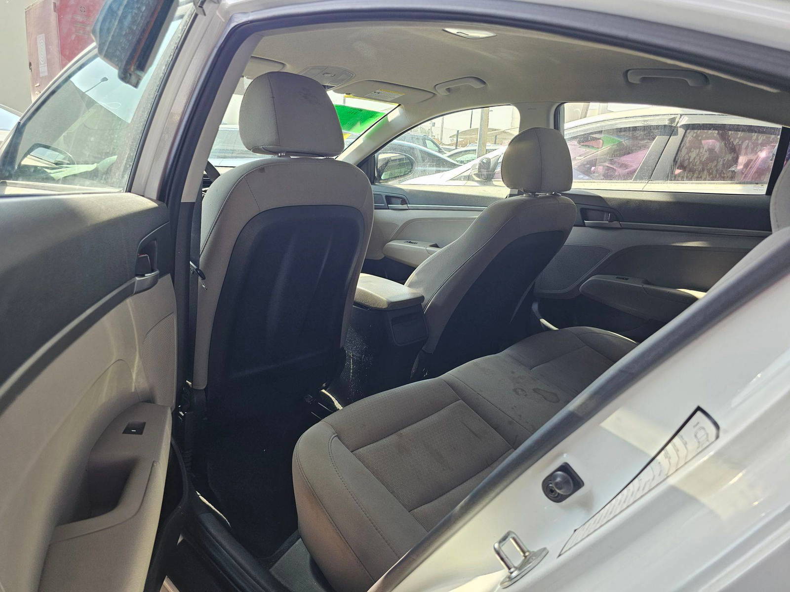 2017 HYUNDAI ELANTRA — 128842 Miles — Lot 350752 — Souq - Marhaba Auctions Used Cars - Image 6