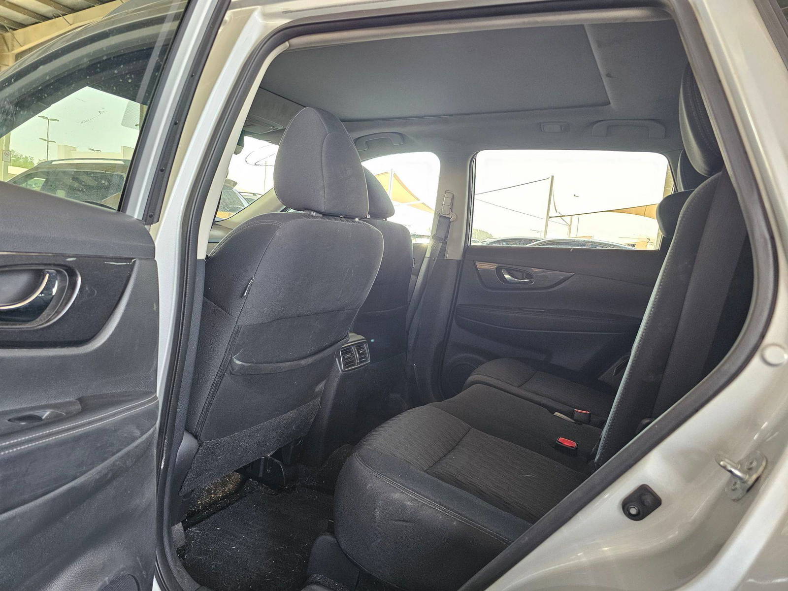 NISSAN ROGUE 2017 - Marhaba Auction Used Cars - Image 6