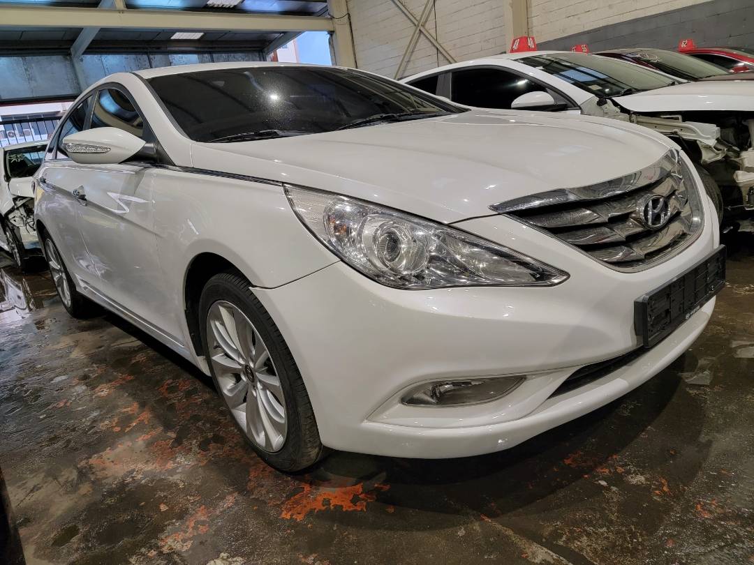 HYUNDAI SONATA 2010 - Marhaba Auction Used Cars - Image 6