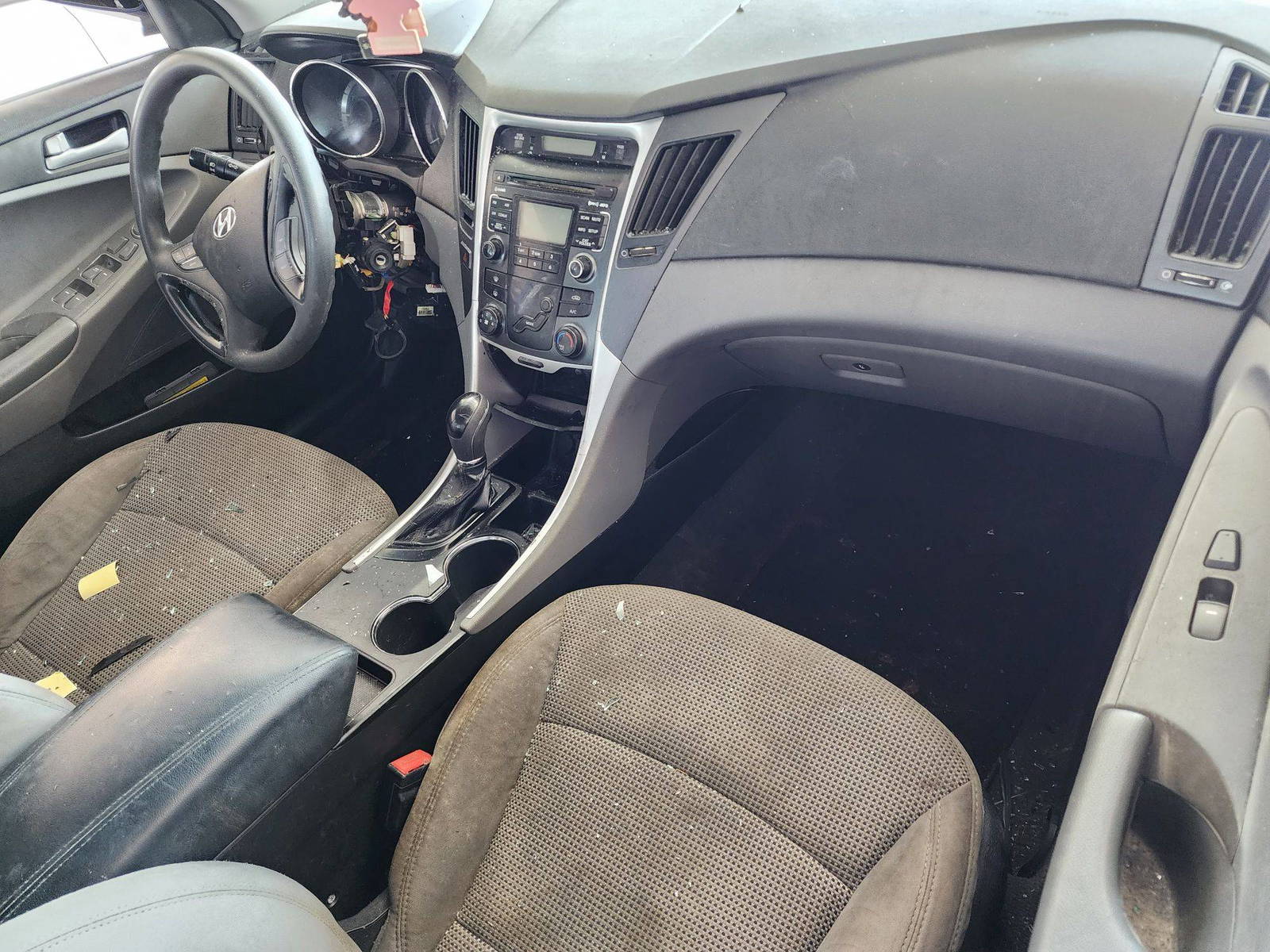 2011 HYUNDAI SONATA — 177424 Miles — Lot 37698742 - Marhaba Auctions Used Cars - Image 5