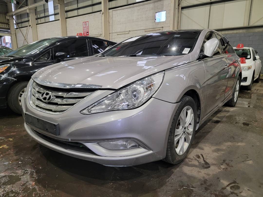 2010 HYUNDAI SONATA — 193169 KM — Lot 73285 — Main - Marhaba Auctions Used Cars - Image 5