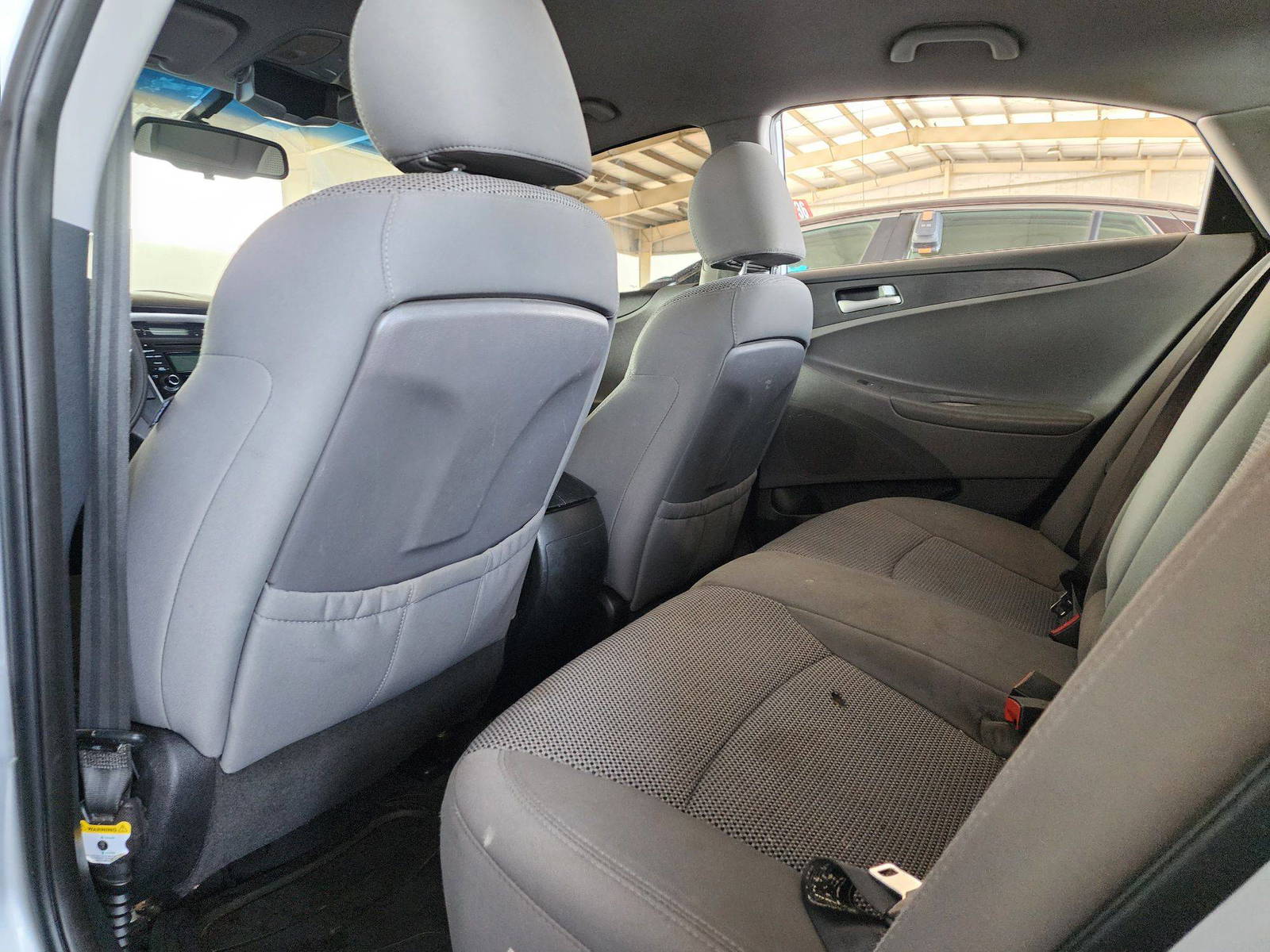 2012 HYUNDAI SONATA — 106417 Miles — Lot 55994664 — Souq - Marhaba Auctions Used Cars - Image 6