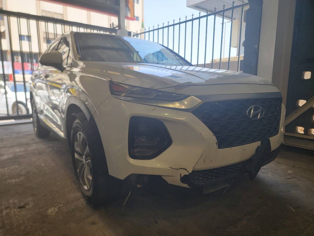 2019 HYUNDAI SANTA FE — 56756 Miles — Lot AD7KH130072 — Main - Marhaba Auctions Used Cars - Image 4