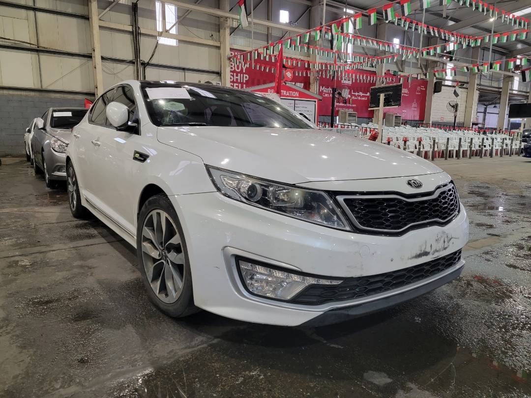 2013 KIA K5 — 101344 KM — Lot 025413 — Main - Marhaba Auctions Used Cars - Image 4