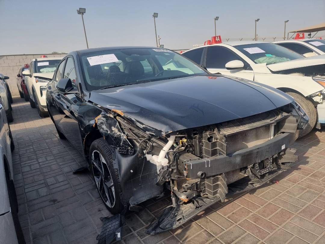 2022 HYUNDAI ELANTRA — 40864 Miles — Lot 022584 — Souq - Marhaba Auctions Used Cars - Image 5