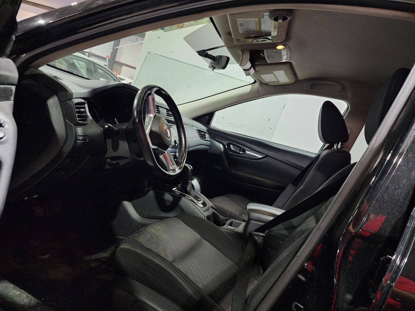 2017 NISSAN ROGUE — 137048 Miles — Lot 136343 — Al Quoz - Marhaba Auctions Used Cars - Image 9