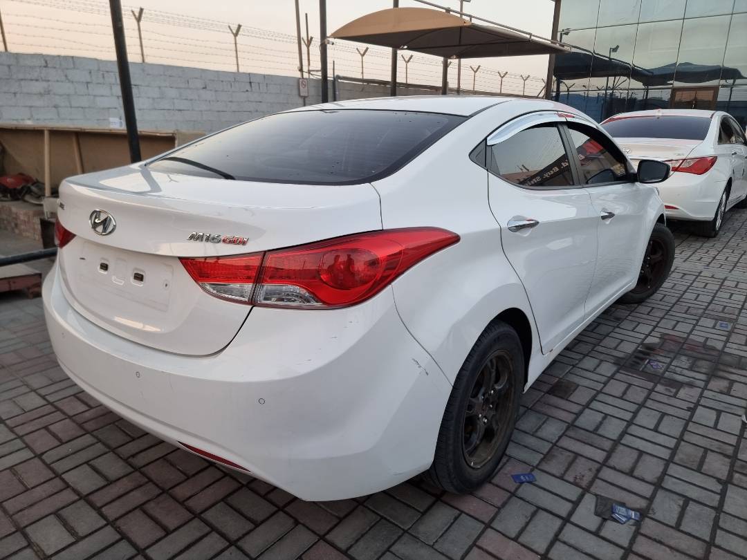 2012 HYUNDAI AVANTE — 116651 KM — Lot 215487 — Ind. 12 - Marhaba Auctions Used Cars - Image 4