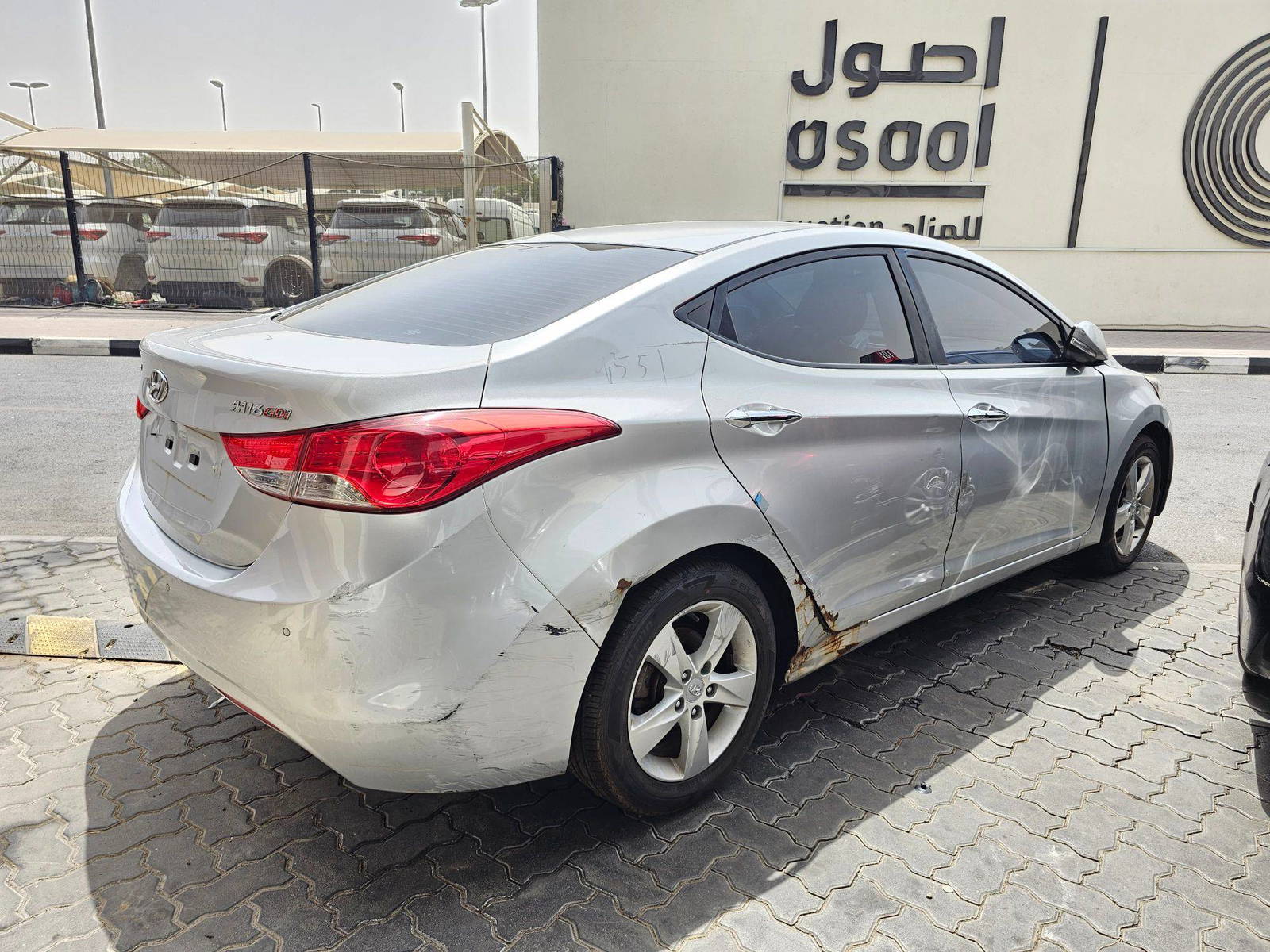 2011 HYUNDAI AVANTE — 209311 KM — Lot 077344 — Souq - Marhaba Auctions Used Cars - Image 4