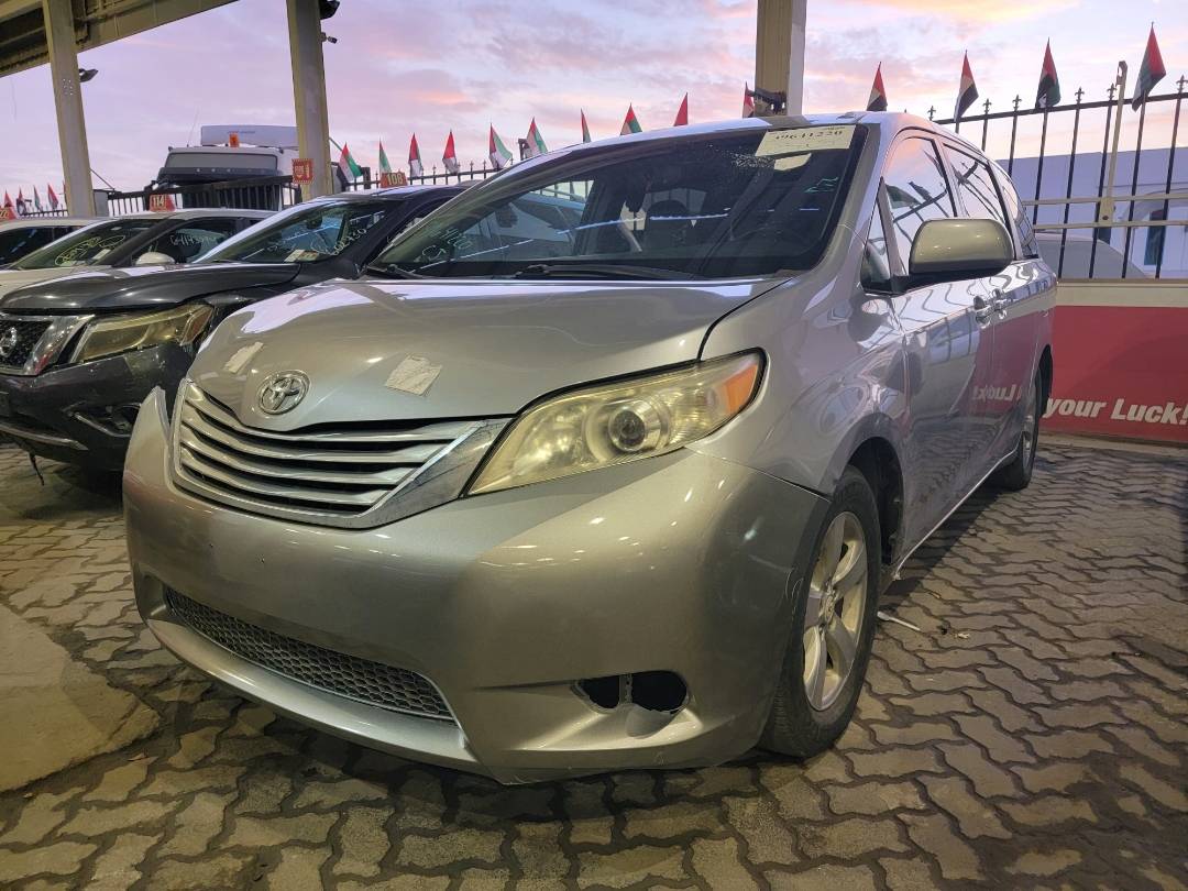 2015 TOYOTA SIENNA — 206349 Miles — Lot S658852 — Main - Marhaba Auctions Used Cars - Image 5