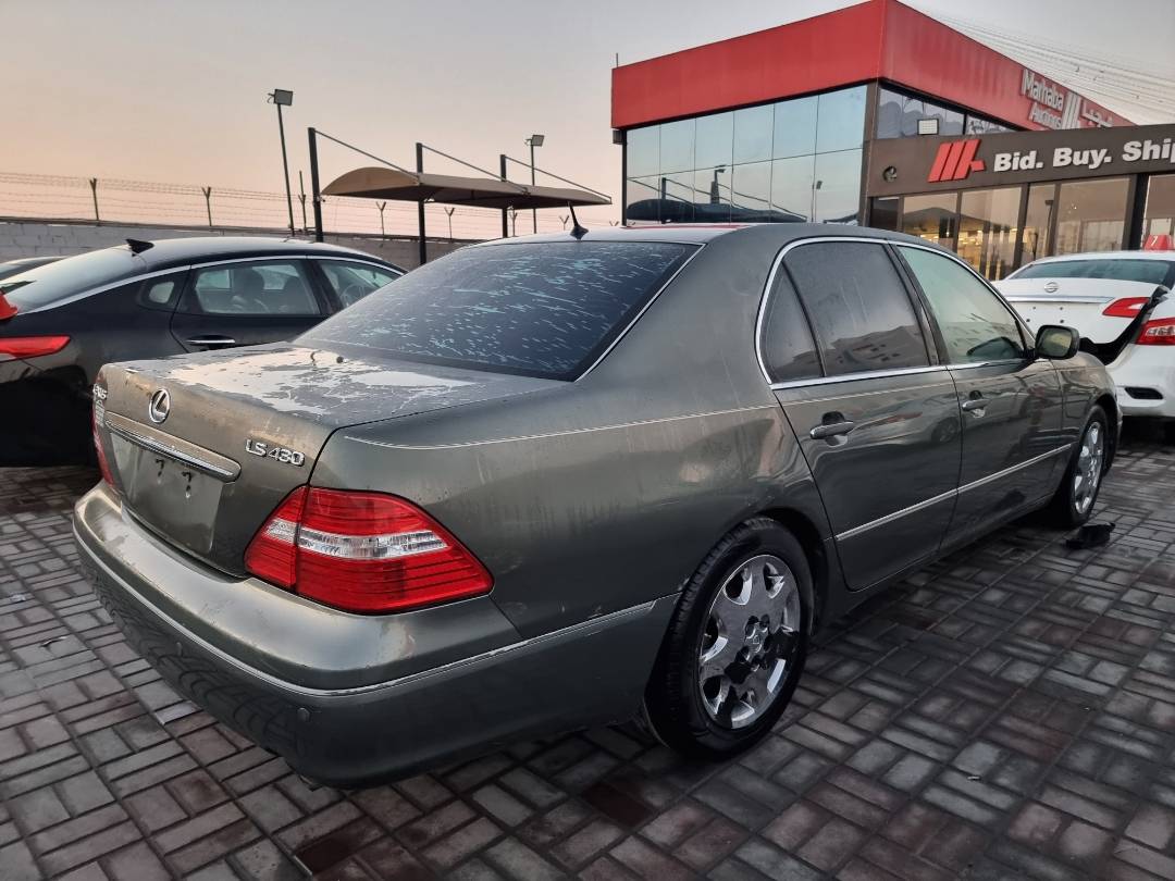 2004 LEXUS LS 430 — 239844 Miles — Lot 124690 — Ind. 12 - Marhaba Auctions Used Cars - Image 3