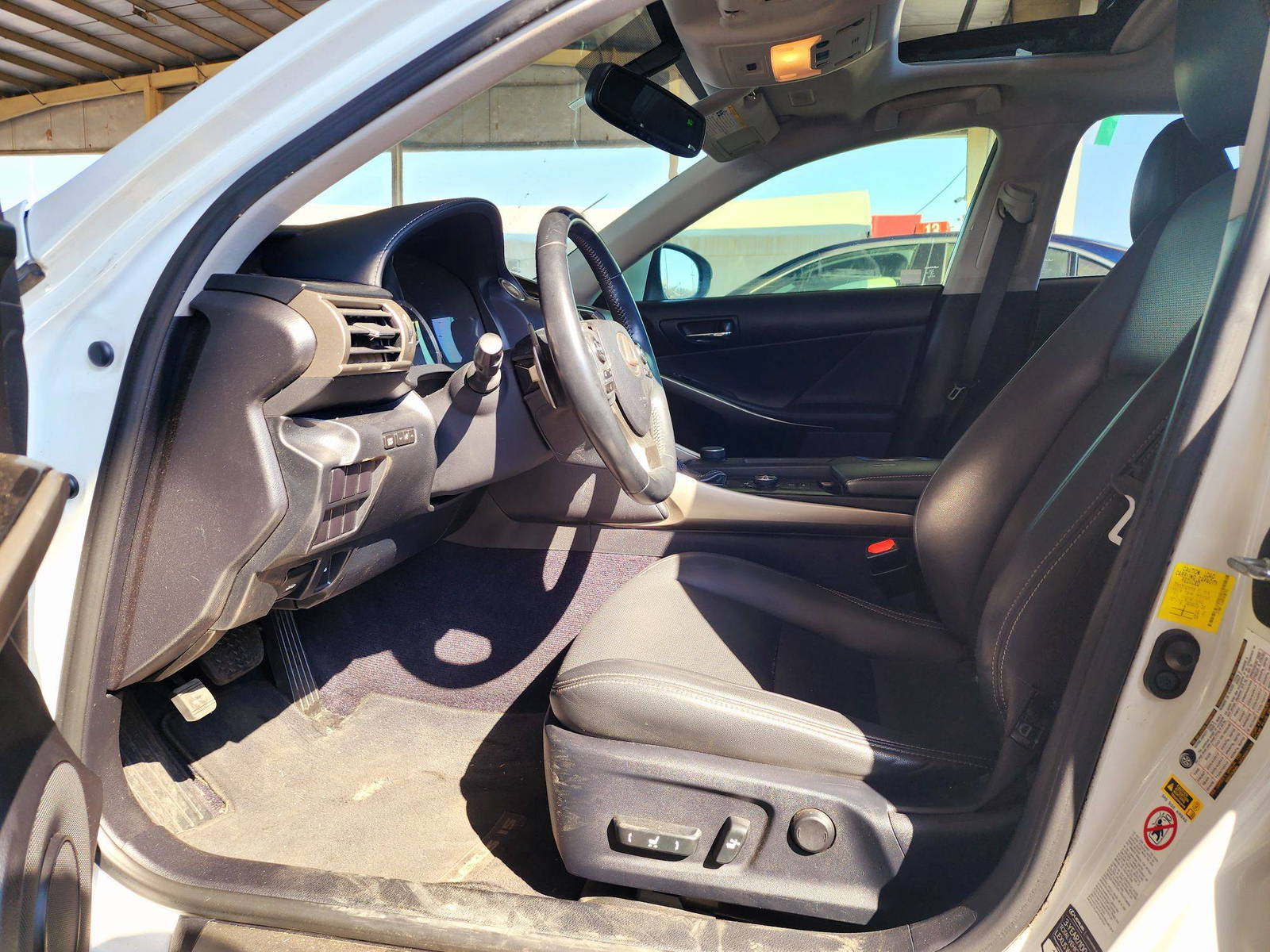 2014 LEXUS IS 250 — 203815 Miles — Lot 70722274 — Souq - Marhaba Auctions Used Cars - Image 9