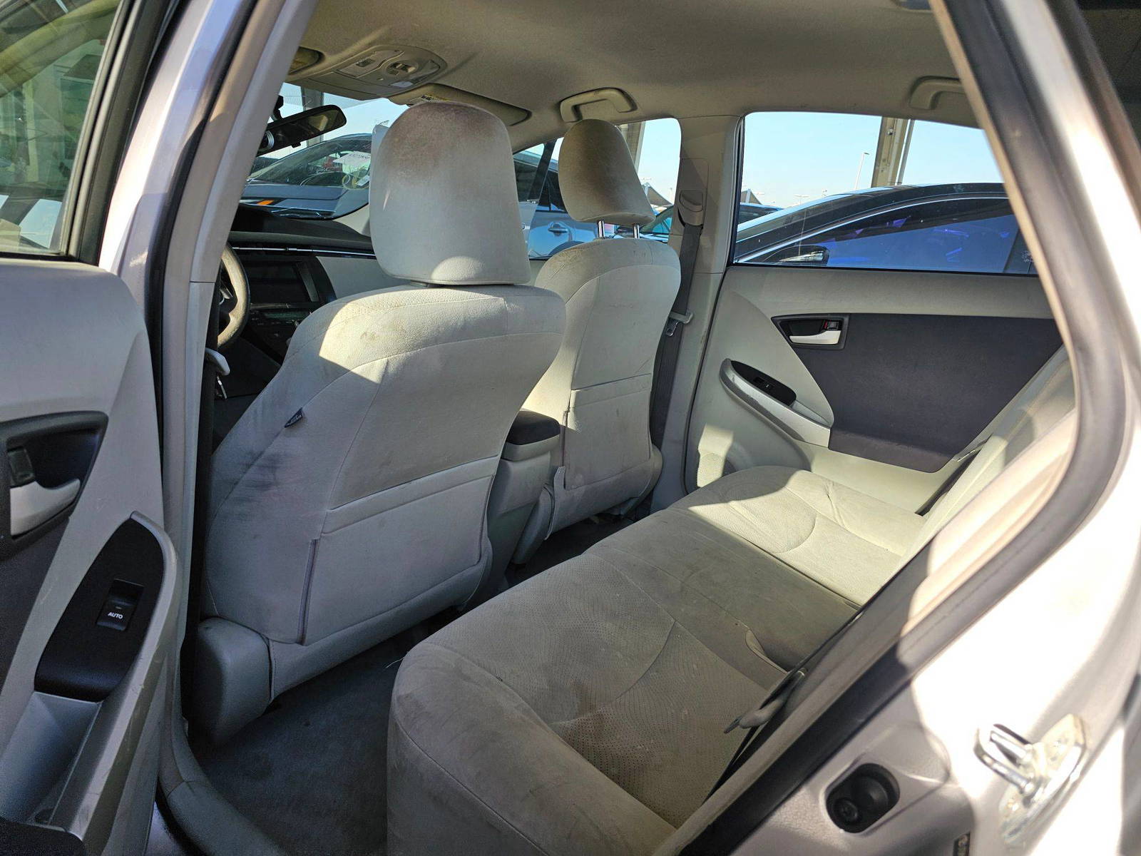 2010 TOYOTA PRIUS — 241852 Miles — Lot 1A0115636 — Souq - Marhaba Auctions Used Cars - Image 6