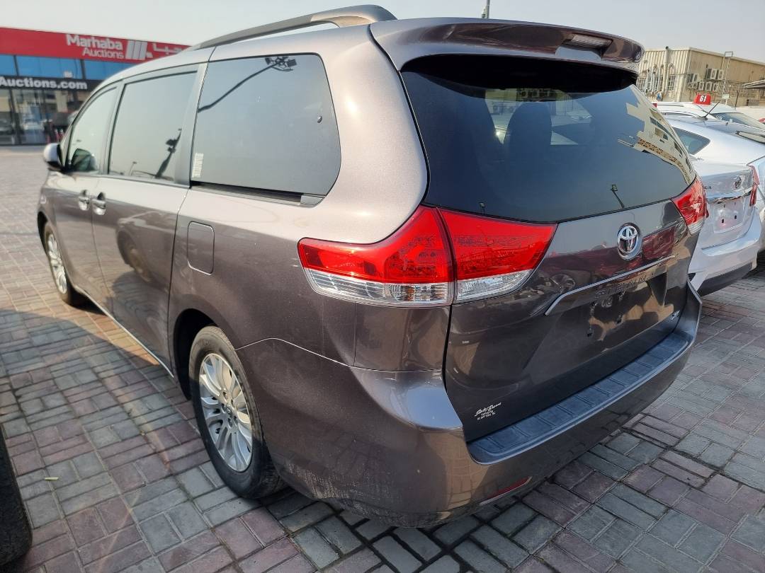 2011 TOYOTA SIENNA — 204258 Miles — Lot 39095362 — Ind. 12 - Marhaba Auctions Used Cars - Image 4