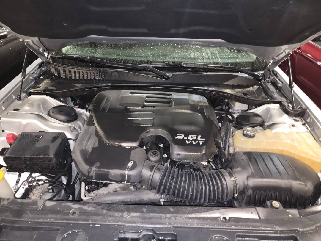 2019 CHRYSLER 300 — 38246 KM — Lot 738596 - Marhaba Auctions Used Cars - Image 9