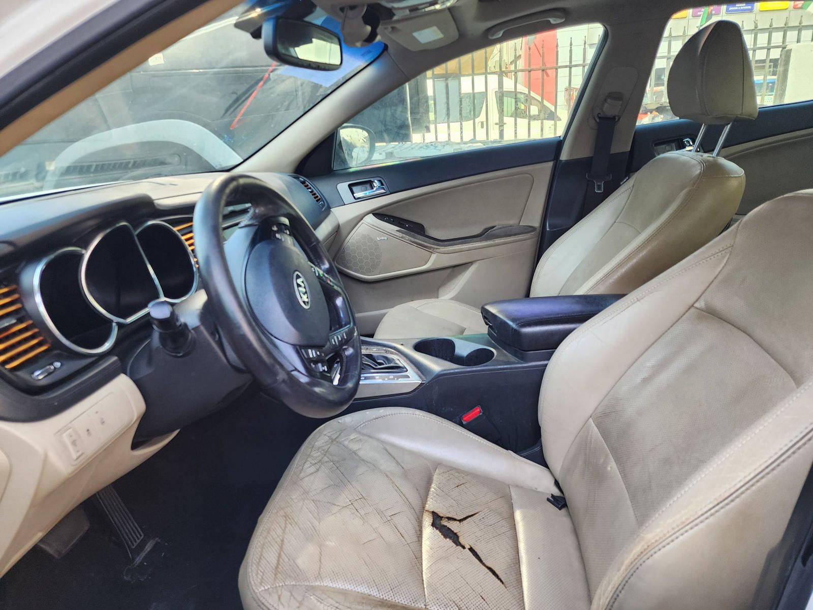 2012 KIA OPTIMA — 182723 Miles — Lot 40212253 — Al Quoz - Marhaba Auctions Used Cars - Image 9
