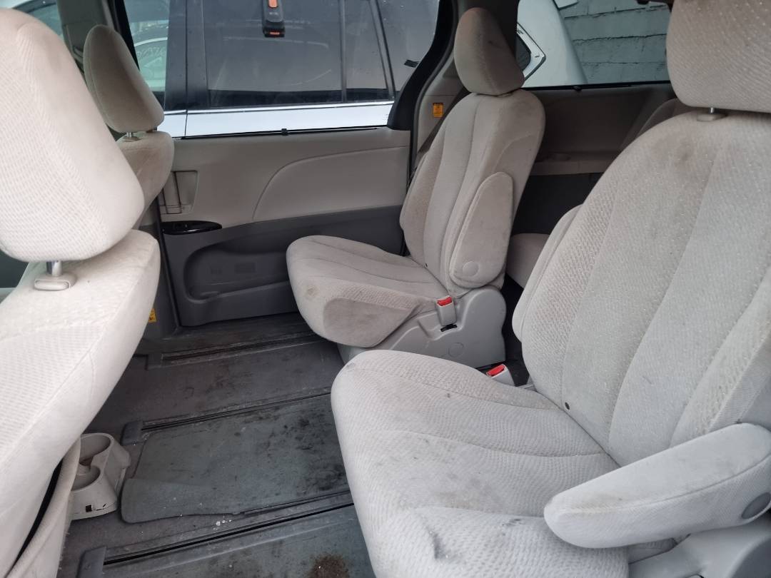 2011 TOYOTA SIENNA — 258963 Miles — Lot 124587 — Ind. 12 - Marhaba Auctions Used Cars - Image 7