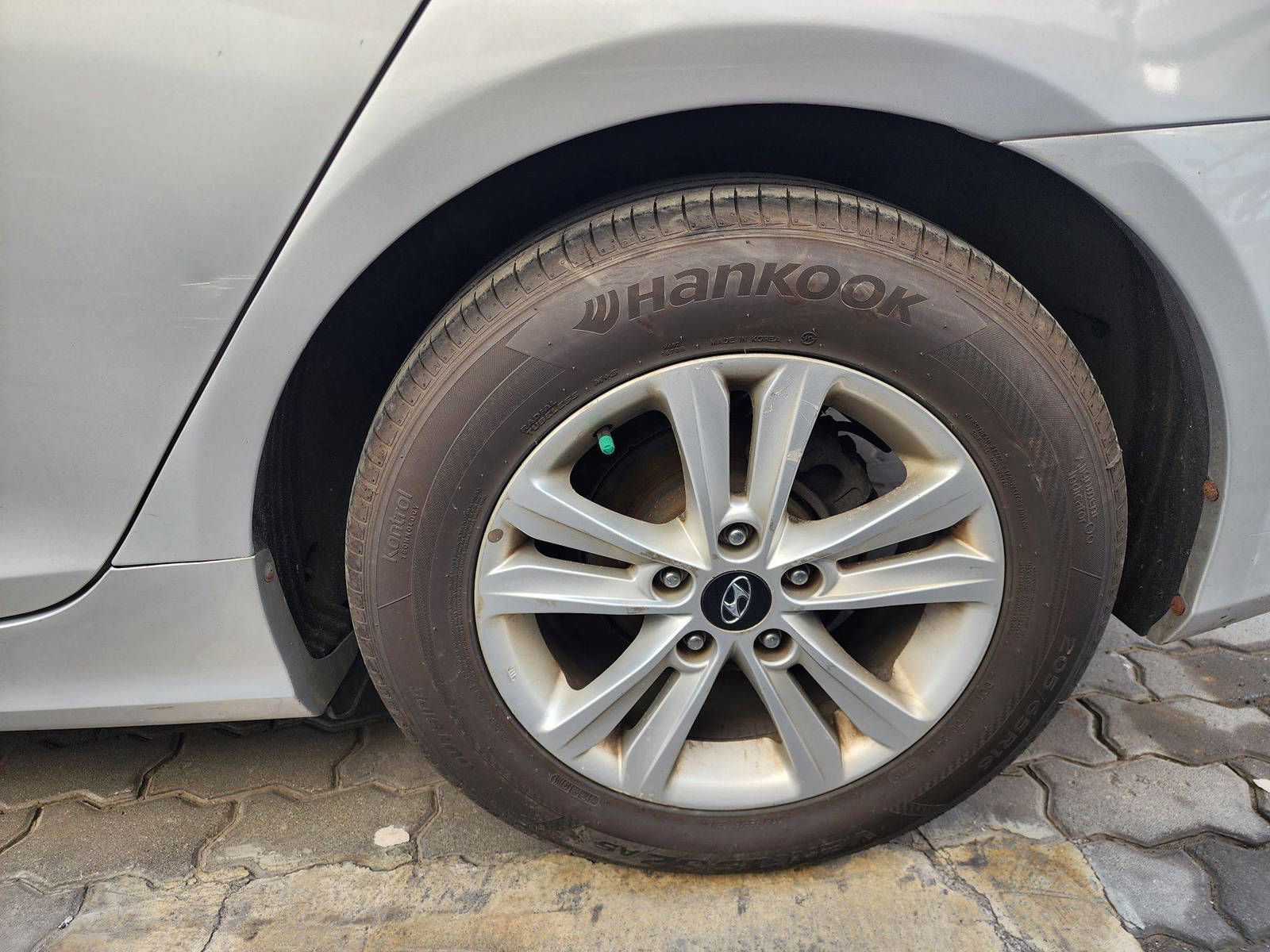 2011 HYUNDAI SONATA — 94702 KM — Lot 225954 — Al Quoz - Marhaba Auctions Used Cars - Image 11