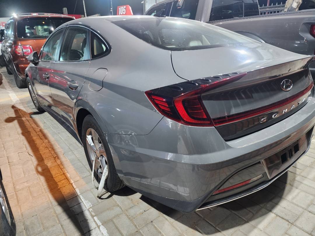 HYUNDAI SONATA