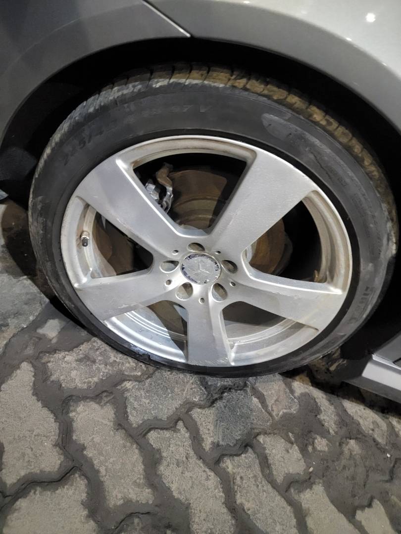 2011 MERCEDES BENZ E 350 — 83504 Miles — Lot BA307349 — Main - Marhaba Auctions Used Cars - Image 4