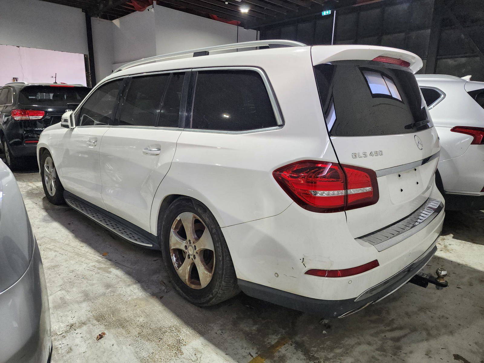 MERCEDES BENZ GLS 450 2017 - Marhaba Auction Used Cars - Image 5